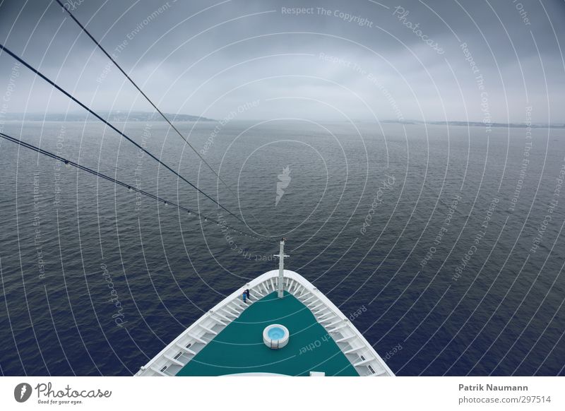 Eisberg voraus? Ferien & Urlaub & Reisen Ferne Kreuzfahrt Meer Insel Wellen Paar Wasser Himmel Wolken schlechtes Wetter Unwetter Nebel Regen Gewitter Nordsee