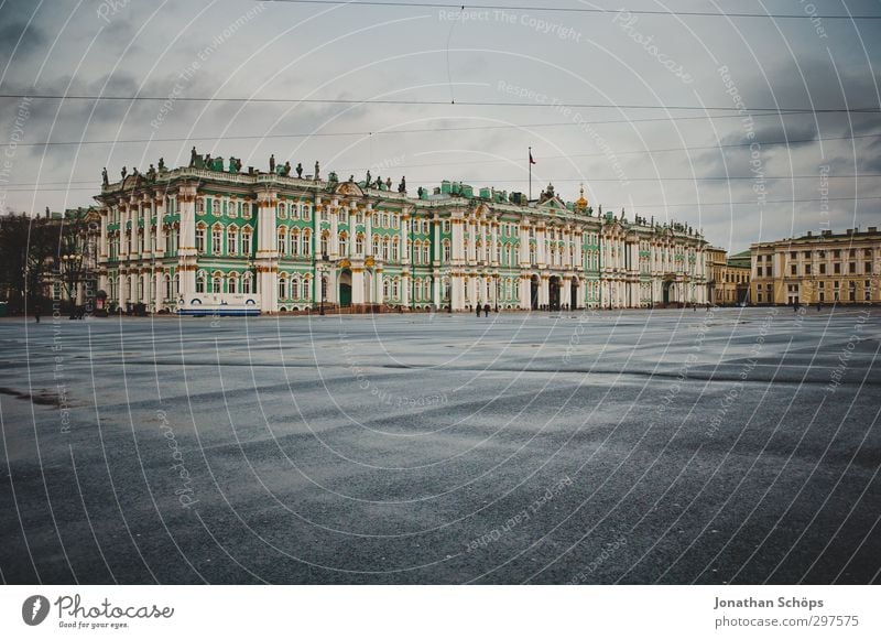 St. Petersburg I Russland Hafenstadt Stadtzentrum Haus Palast Bauwerk Gebäude Architektur Sehenswürdigkeit blau Museum Platz Größe groß Ausstellung Reichtum