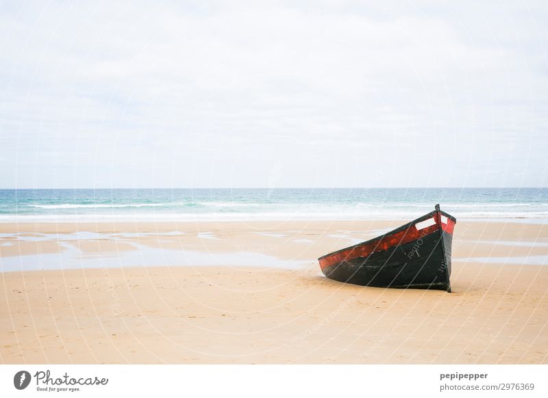 boot Freizeit & Hobby Angeln Ferien & Urlaub & Reisen Tourismus Sommer Sommerurlaub Strand Meer Wellen Sand Wasser Himmel Wolken Küste Schifffahrt Fischerboot