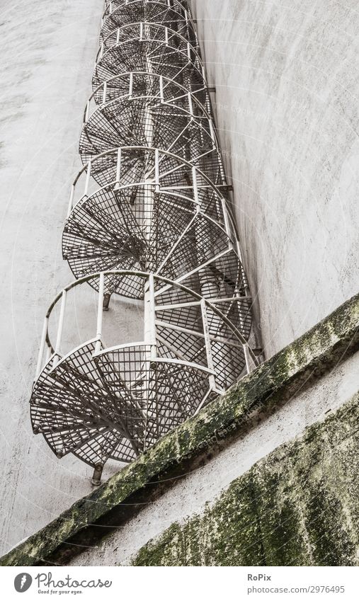 Feuertreppe auf einem Bunkergebäude. Design Wissenschaften Arbeit & Erwerbstätigkeit Beruf Arbeitsplatz Fabrik Wirtschaft Industrie Handel