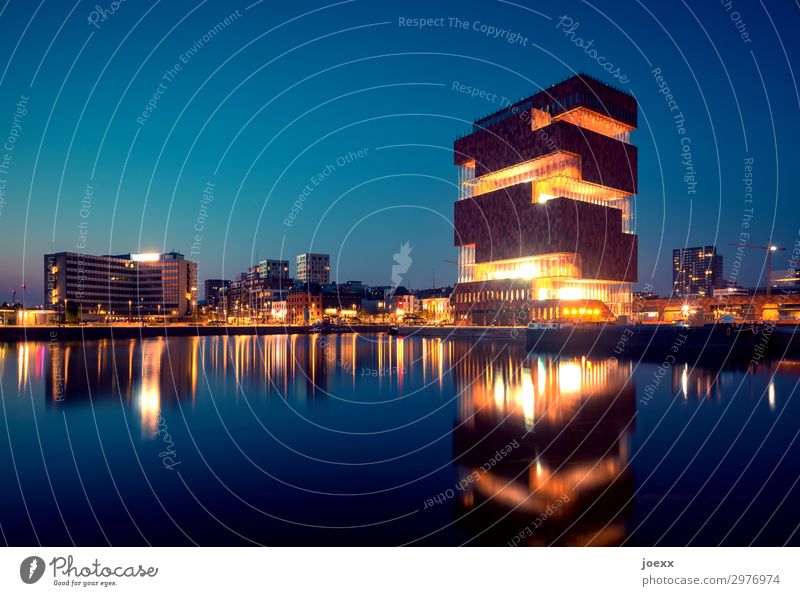 MAS Himmel Antwerpen Hafenstadt Gebäude Architektur Museum Sehenswürdigkeit trendy hoch schön Stadt blau braun orange schwarz Farbfoto mehrfarbig Außenaufnahme