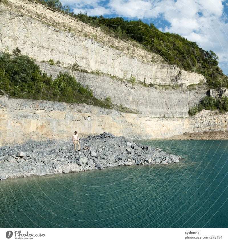 Naturgewalt elegant schön Gesundheit harmonisch Erholung ruhig Mensch Junger Mann Jugendliche 18-30 Jahre Erwachsene Landschaft Wasser Sommer Schönes Wetter