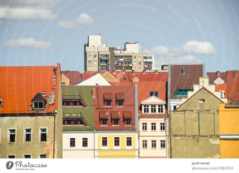 Zgorzelec Himmel Wolken Schönes Wetter Görlitz Altstadt Plattenbau Fassade Dach authentisch modern Stil Verschiedenheit hervorragend Erneuerung Sonnenlicht