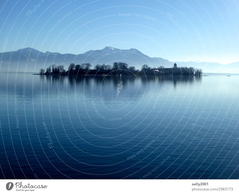 Wintertag am Chiemsee... Landschaft Wolkenloser Himmel Schönes Wetter Baum Alpen Berge u. Gebirge See Bayern Chiemgau Kirche Kloster fantastisch Ferne