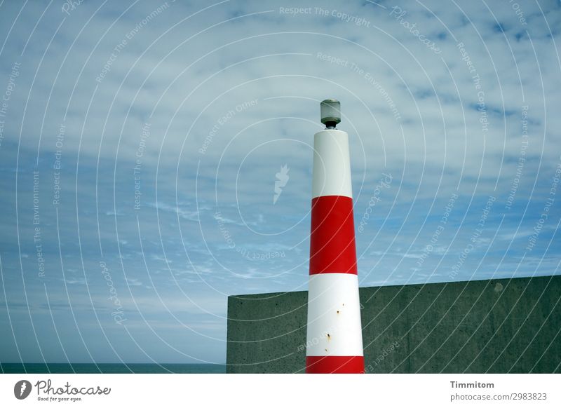 Danish Design Ferien & Urlaub & Reisen Umwelt Natur Urelemente Wasser Himmel Nordsee Dänemark Warnsignal Beton Linie ästhetisch einfach blau weiß Gefühle