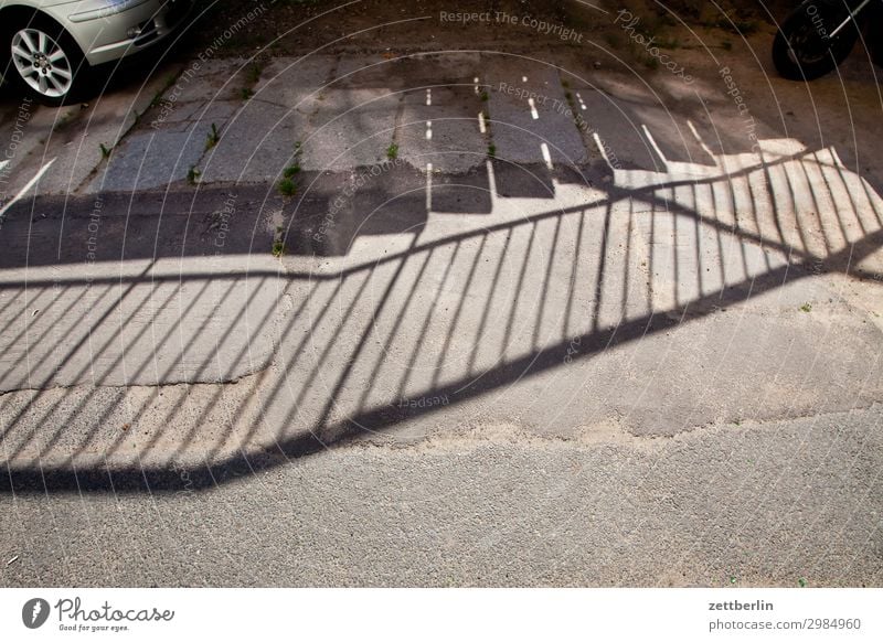 (Schatten einer) Brücke alt Altstadt antik legnica malerisch Polen Schlesien Stadt Licht Fußgängerübergang Fußgängerbrücke Treppe Niveau aufsteigen Abstieg