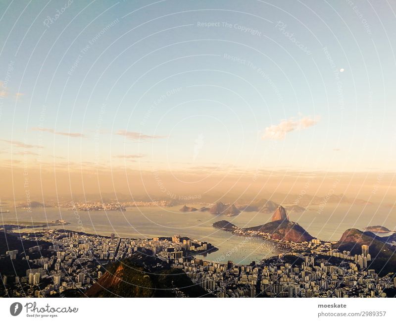 Rio Landschaft Unendlichkeit Rio de Janeiro Brasilien Zuckerhut Sonnenuntergang Bucht Stadt Millionenstadt Südamerika Dämmerung Farbfoto Gedeckte Farben