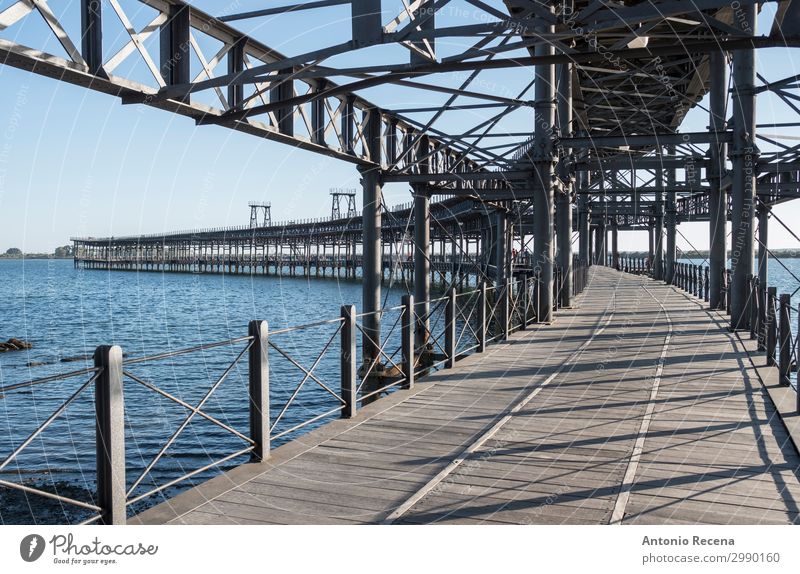 Muelle del rio Tinto Tinto Sommer Meer Unternehmen Küste Fluss Hafen Brücke Architektur Wahrzeichen Denkmal Fußgänger alt maritim Huelva Andalusia Spanien