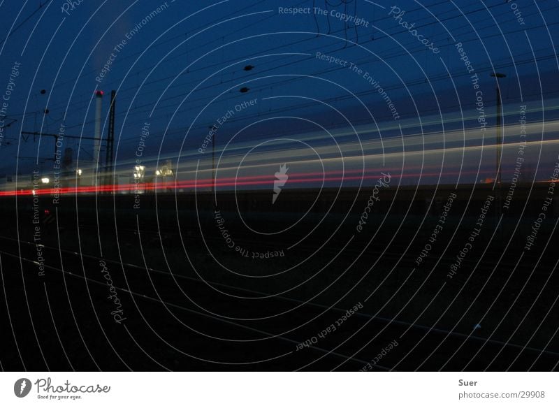 Orient_Xpress Elektrizität Gleise Nacht Langzeitbelichtung Verkehr Schornstein Eisenbahn