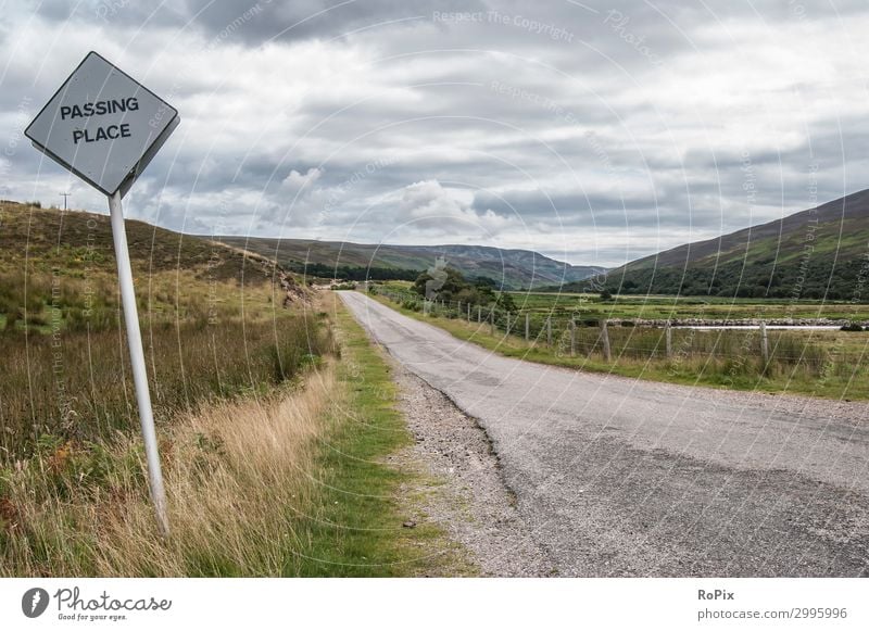 Einstöckige Straße im schottischen Hochland. Lifestyle Ferien & Urlaub & Reisen Tourismus Ausflug Abenteuer Freiheit Sightseeing Sommer Umwelt Natur Landschaft