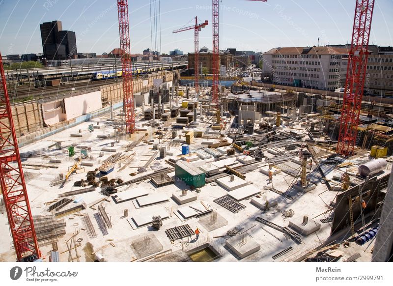 Großbaustelle Handwerker Baustelle Wirtschaft Dienstleistungsgewerbe Unternehmen Team Werkzeug Hammer Besen Schaufel Seil Leiter Baumaschine Beton Teamwork