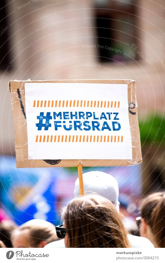 Fridays for future Kind Student schreien Zusammensein Desaster Frieden Umweltverschmutzung activist appeal atmosphere Hintergrundbild blue change climate