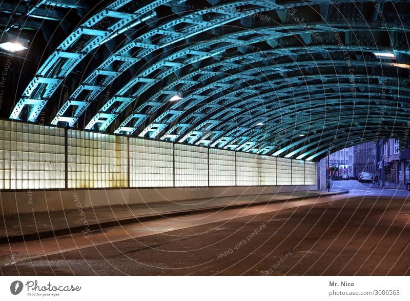 On the road again | after midnight Stadt Brücke Tunnel Bauwerk Architektur Mauer Wand Verkehrswege Straße Wege & Pfade blau Stahl Stahlträger Stahlkonstruktion