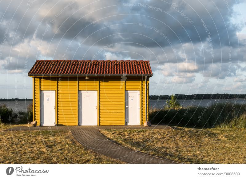 Holzhaus, Toilettenhaus am Bodden Ferien & Urlaub & Reisen Ausflug Sommer Strand Meer Traumhaus Himmel Wolken Horizont Schönes Wetter Küste Freest