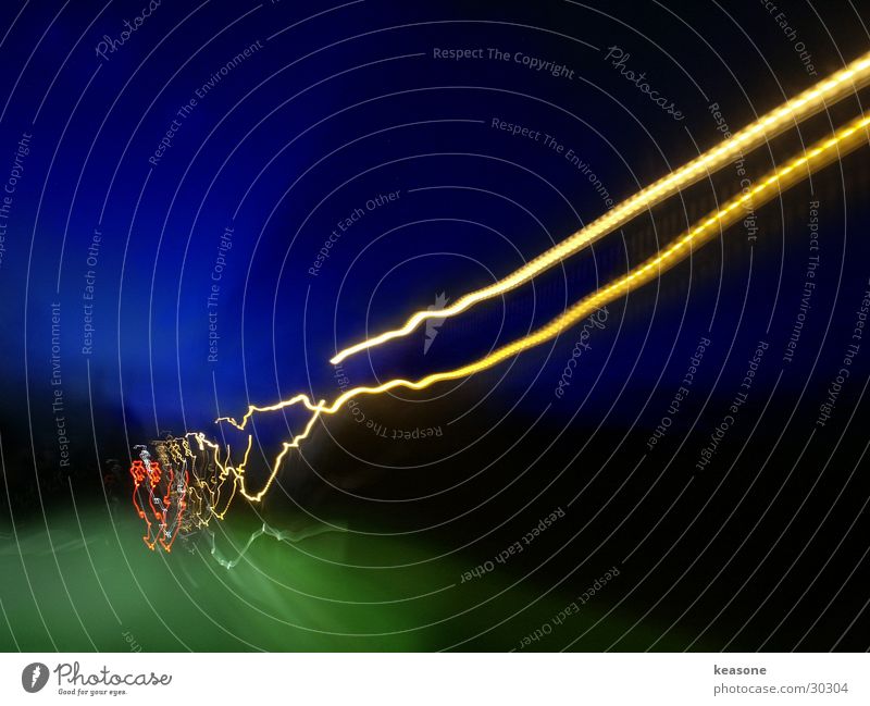 swoosh Langzeitbelichtung grün Licht blau Bewegung Linse Straße Farbe http://www.keasone.de