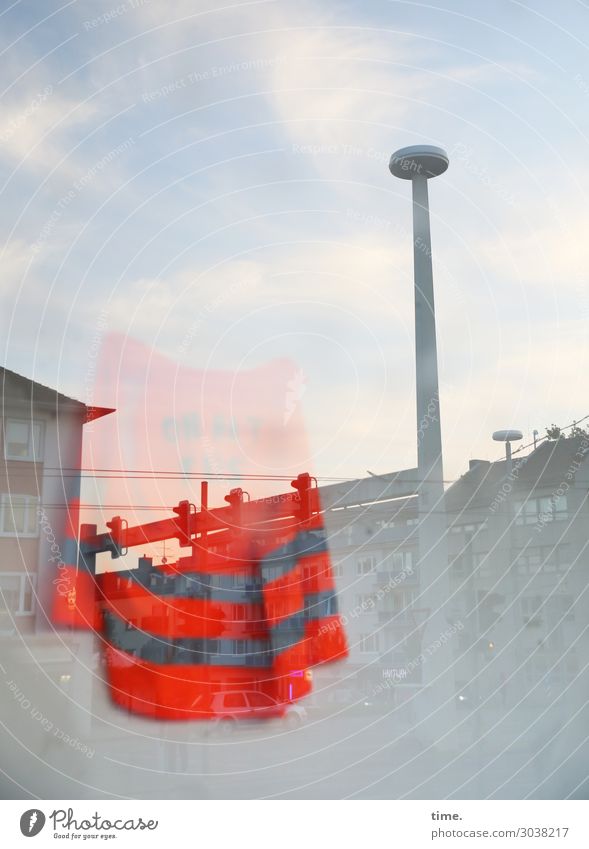 Feierabend Raum Arbeit & Erwerbstätigkeit Arbeitsplatz Büro Dienstleistungsgewerbe Handwerk Baustelle Warnweste Himmel Wolken Horizont Schönes Wetter Kassel