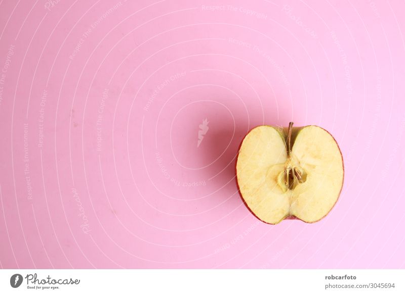 roter Apfel in zwei Hälften geschnitten Frucht Vegetarische Ernährung Diät Design Sommer Natur Pflanze frisch hell lecker natürlich saftig grün weiß Hintergrund