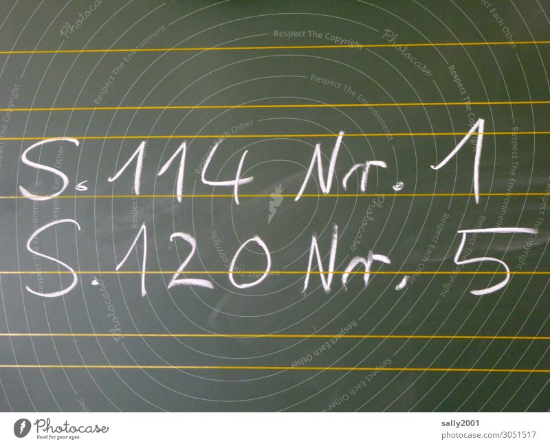 Ferien vorbei... Schule lernen Tafel Hausaufgabe Zeichen Schriftzeichen schreiben klug fleißig diszipliniert Langeweile Unlust anstrengen Bildung Kindheit