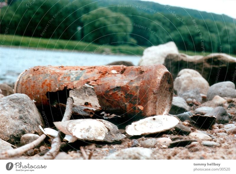 die Zeit nagt Umwelt Strand Stimmung Büchse Wald Dinge Rost Natur Stein Fluss Küste Elbe