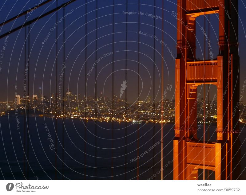 San Francisco and it's Bridge at Night Sightseeing Städtereise Bucht Meer Pazifik San Francisco Bay USA Kalifornien Amerika Stadt Stadtzentrum Skyline Hochhaus