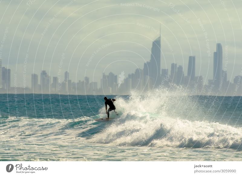 Sky & Surfer Ferne Freiheit Wassersport Surfen Schönes Wetter Wärme Meer Pazifik Skyline Wellenkamm Sport sportlich Stimmung Kraft Wachsamkeit Freizeit & Hobby