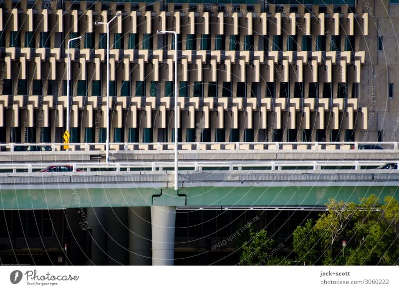 Inner City Stadtzentrum Architektur Stadtautobahn Fassade Verkehrswege Hochstraße Brücke Laterne Beton eckig modern Stil Symmetrie Umwelt Schattenspiel