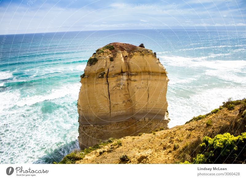 Ein Apostel, Great Ocean Road Umwelt Natur Landschaft Erde Wasser Himmel Sommer Schönes Wetter Wellen Küste Sehenswürdigkeit Wahrzeichen Freude Fröhlichkeit