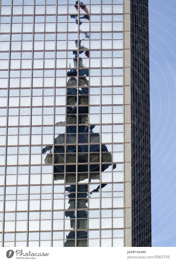 Tele–Vision Sightseeing DDR Wolkenloser Himmel Berlin-Mitte Alexanderplatz Stadtzentrum Hotel Fassade Fenster Wahrzeichen Berliner Fernsehturm Bekanntheit eckig