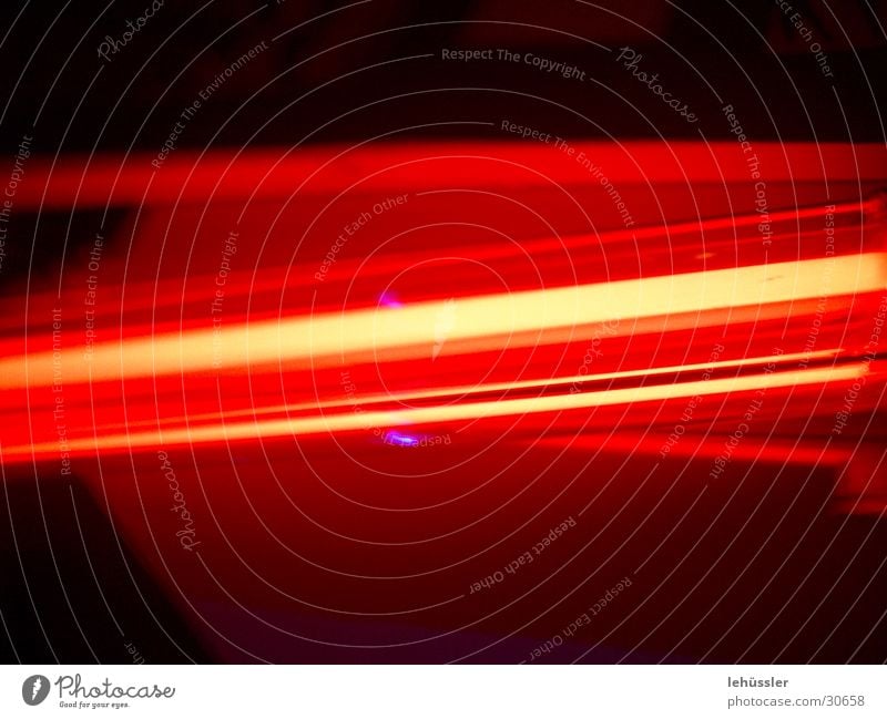 redlight confusion Lampe Licht rot gelb violett dunkel Strahlung obskur Leuchtstoffröhre hell Reflexion & Spiegelung Ampel ...