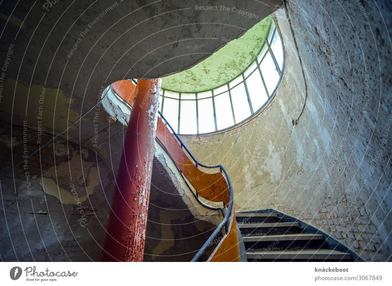 bauhaus 100 Haus Innenarchitektur Architektur Bauwerk Gebäude Mauer Wand Treppe Denkmal Stein ästhetisch Design Verfall Vergangenheit Vergänglichkeit Farbfoto