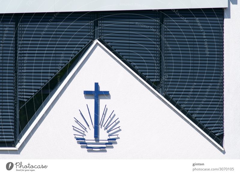 Kreuz mit Strahlen Zeichen Religion & Glaube Symbole & Metaphern Kreuzsymbol religiöses Symbol Kirche neugebaut modernisiert moderne Kirche strahlen Erkenntnis