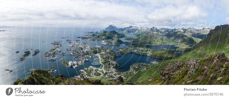 View from the Mountain Fløya to the city Svolvaer (Lofoten) Natur Landschaft Wolken Sommer Berge u. Gebirge Mount Floya Gipfel Schneebedeckte Gipfel Küste