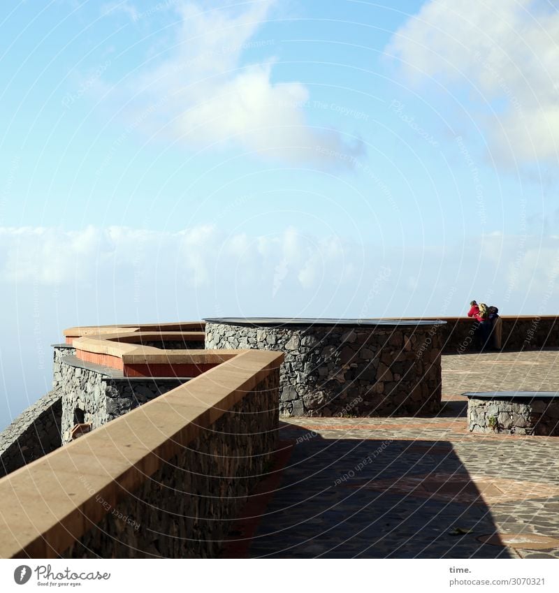 mal sattsehen maskulin feminin Frau Erwachsene Mann 2 Mensch Himmel Wolken Schönes Wetter Berge u. Gebirge Gomera Platz Bauwerk Architektur Aussicht Rastplatz