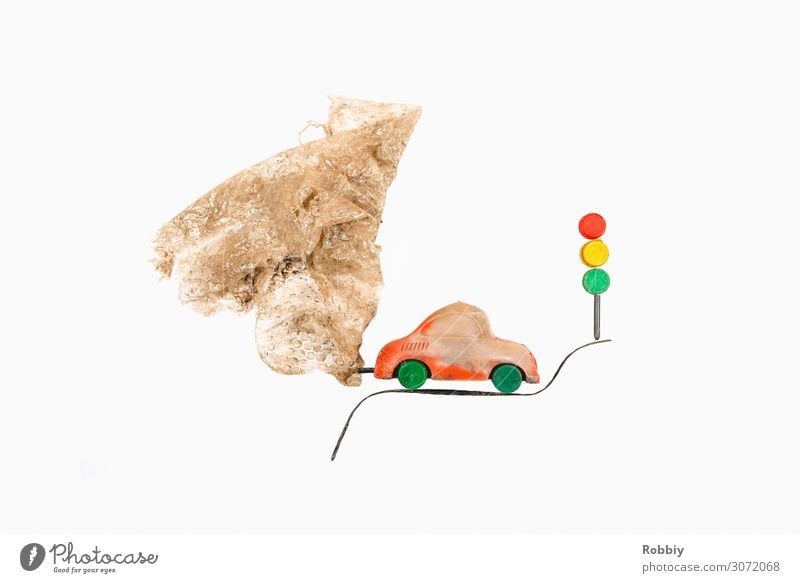 TrashArt I – Abgas Umwelt Verkehrsmittel Autofahren Ampel PKW Klima Klimawandel Klimaschutz Emission Kunststoffmüll CO2-Ausstoß Kohlendioxid Luftverschmutzung