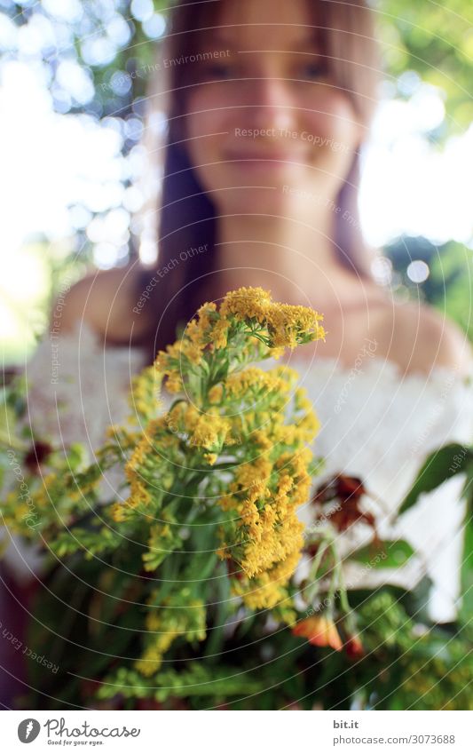 1300 Feste & Feiern Valentinstag Muttertag Hochzeit Geburtstag Mensch feminin Junge Frau Jugendliche Erwachsene Natur Garten Park Wiese Freude Glück