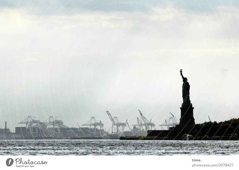 Hafendirigentin Arbeit & Erwerbstätigkeit Arbeitsplatz Handel Güterverkehr & Logistik Kunst Wasser Himmel Wolken Herbst Wetter Küste Flussufer Hudson River