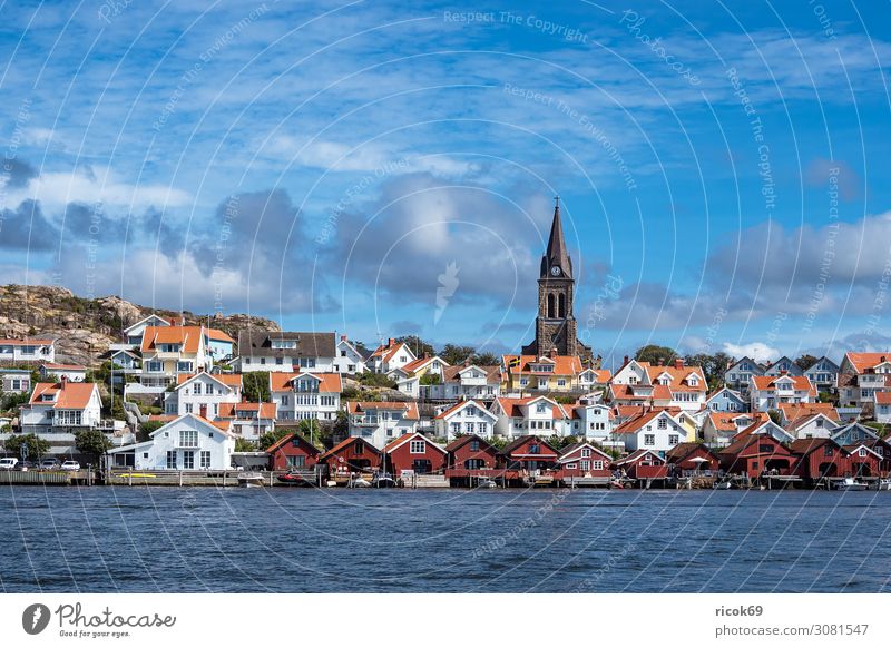 Blick auf die Stadt Fjällbacka in Schweden Ferien & Urlaub & Reisen Tourismus Sommer Meer Haus Natur Wasser Wolken Küste Nordsee Gebäude Architektur