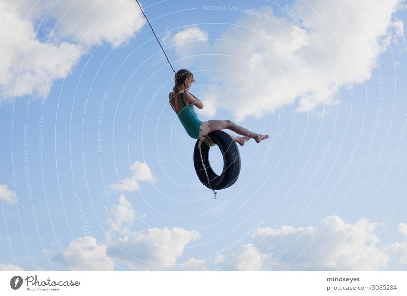 Schaukel in den Wolken Spielen schaukeln Sommer Sommerurlaub Strand Meer Insel Himmel Bewegung fliegen Ferien & Urlaub & Reisen Sport träumen Fröhlichkeit Glück