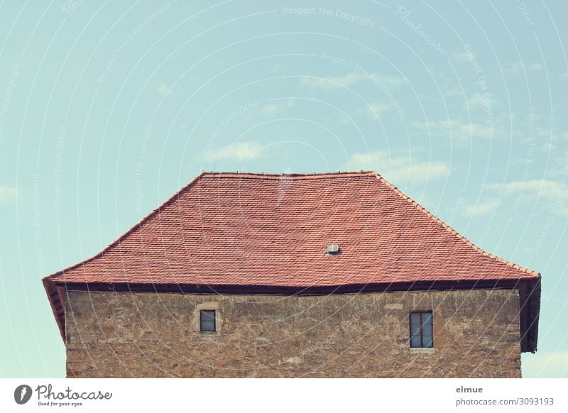 ein altes Haus Burg oder Schloss Gebäude Architektur Fenster Dach historisch retro Romantik Gelassenheit ruhig Senior ästhetisch Design Idylle Nostalgie