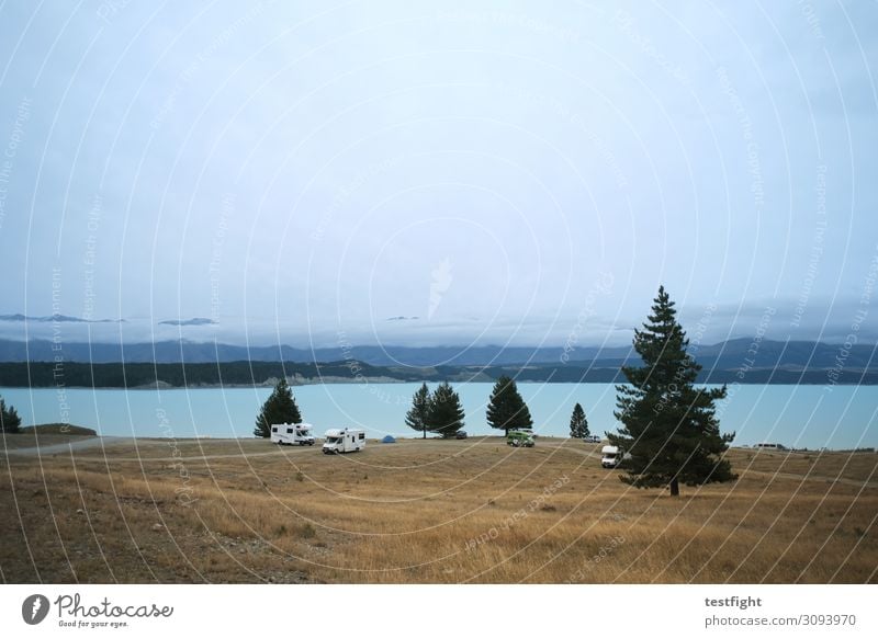 camper Umwelt Natur Landschaft Pflanze Tier Luft Wasser Himmel Klima Klimawandel Wetter Baum Gras Sträucher Hügel Berge u. Gebirge Seeufer Fahrzeug Wohnmobil