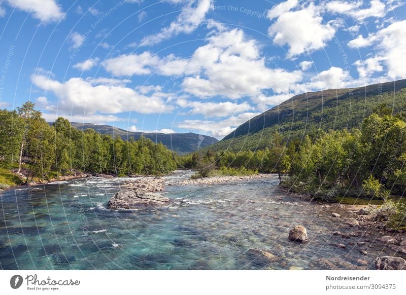 Lebenselixier Weitwinkel Panorama (Aussicht) Kontrast Textfreiraum oben Tag Menschenleer Außenaufnahme Farbfoto Trinkwasser Nationalpark Norwegen wild Umwelt