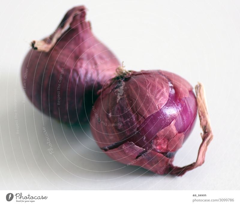 Rote Zwiebeln Lebensmittel Gemüse Schalotten Ernährung Bioprodukte Slowfood harmonisch ruhig Erntedankfest Natur Pflanze liegen dehydrieren authentisch Duft