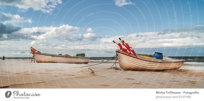 Fischerboote am Ostseestrand Ferien & Urlaub & Reisen Tourismus Strand Meer Natur Landschaft Sand Himmel Wolken Sonnenlicht Schönes Wetter Erholung natürlich