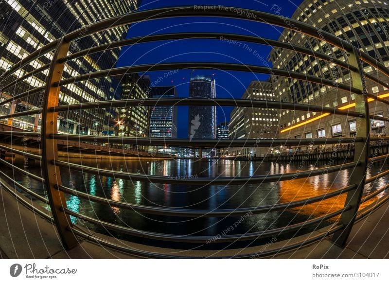 Canary Wharf bei Nacht. Lifestyle kaufen Reichtum Design Ferien & Urlaub & Reisen Tourismus Sightseeing Städtereise Häusliches Leben Arbeit & Erwerbstätigkeit