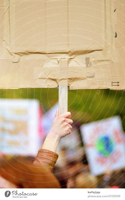 dagegen halten Mensch Arme Hand Finger Menschenmenge Umwelt Natur Klima Klimawandel Stadt Entschlossenheit Demonstration stoppen Schilder & Markierungen