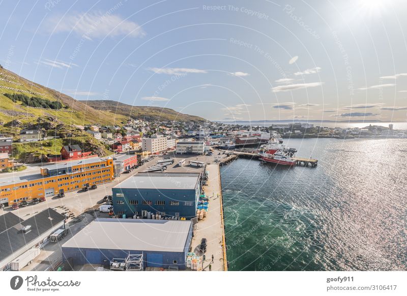 Honningsvag (Norwegen) Ferien & Urlaub & Reisen Tourismus Ausflug Abenteuer Ferne Freiheit Sightseeing Städtereise Kreuzfahrt Landschaft Wasser Himmel Wolken