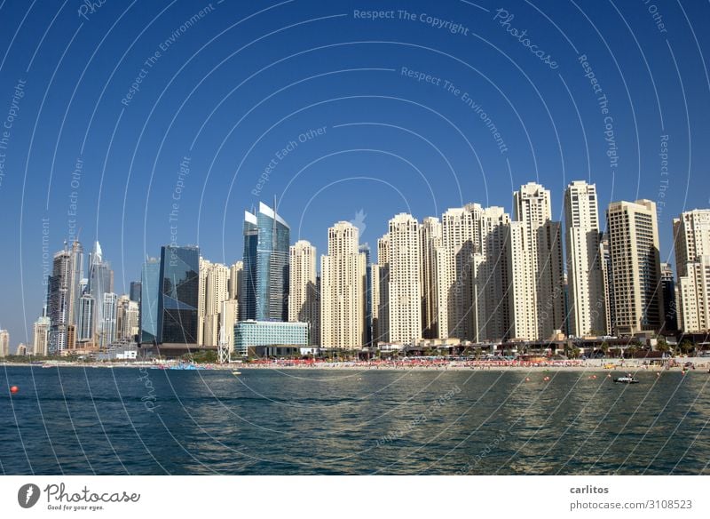 Public Beach Dubai Vereinigte Arabische Emirate Strand JBR Beach Naher und Mittlerer Osten Tourismus Skyline Hochhaus Bauboom Wirtschaftswunder eng bedrohlich