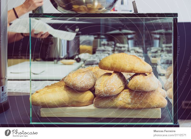 Brot im Snackladen und bei der Arbeit. Lebensmittel Dessert Ernährung Mittagessen Lifestyle kaufen schön Restaurant Arbeit & Erwerbstätigkeit Business Mensch