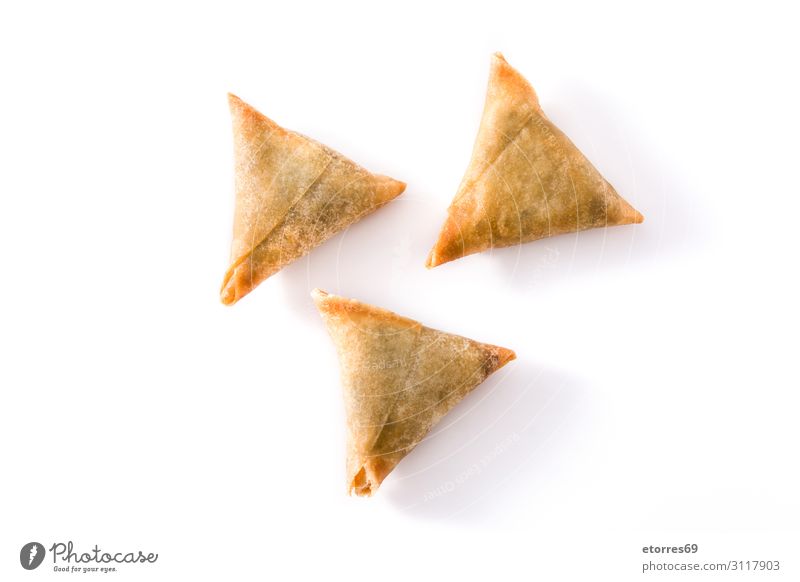 Samsa oder Samosas mit Fleisch und Gemüse isoliert Vegetarische Ernährung Lebensmittel Gesunde Ernährung Foodfotografie Inder Tradition Rindfleisch Teller