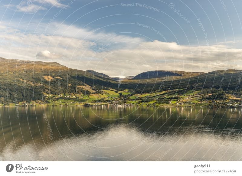 Norwegens Landschaft Ferien & Urlaub & Reisen Ausflug Abenteuer Ferne Freiheit Expedition Haus Natur Wasser Himmel Wolken Horizont Sonnenlicht Schönes Wetter